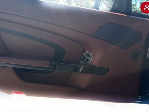 Used 2017 Aston Martin V12 Vantage S image 16