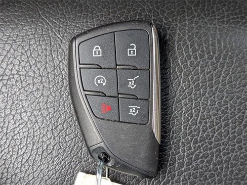 Used 2024 GMC Yukon XL Denali image 39