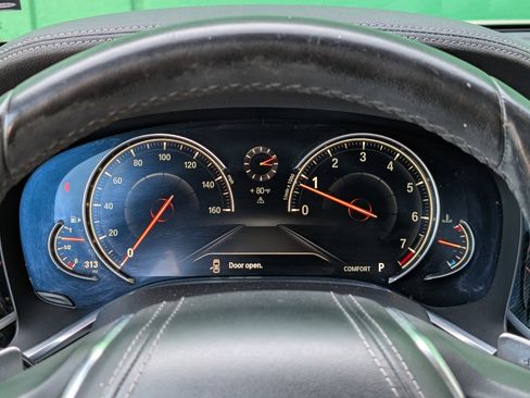 Used 2018 BMW 740i image 16