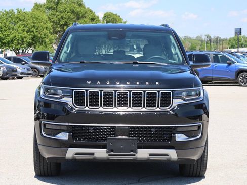 Used 2022 Jeep Wagoneer Series II AWD/4WD image 2