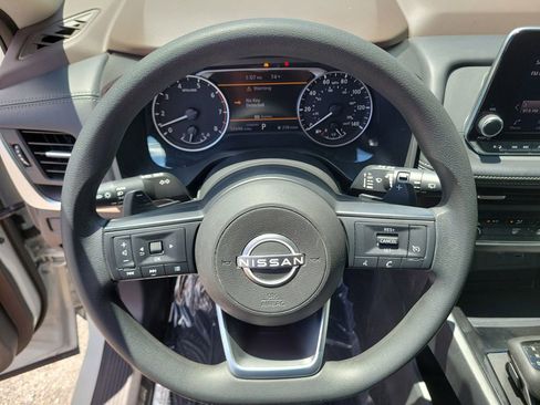 Used 2023 Nissan Rogue S FWD image 20