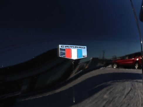 Used 2020 Chevrolet Camaro LT image 6