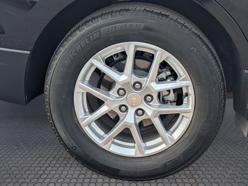 Used 2023 Chevrolet Equinox LS w/ LS Convenience Package image 10