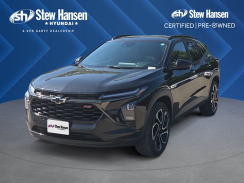 Used 2024 Chevrolet Trax RS w/ Sunroof Package FWD image 1