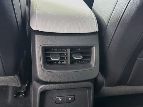Used 2024 Chevrolet Equinox EV LT FWD image 26