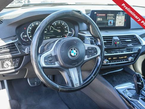 Used 2019 BMW 540i w/ M Sport Package RWD image 15
