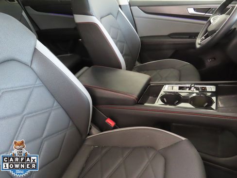 Used 2024 Volkswagen Atlas Peak Edition SE image 28