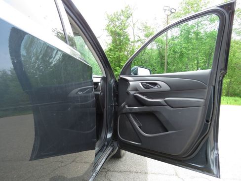 Used 2018 Chevrolet Traverse LT AWD/4WD image 12