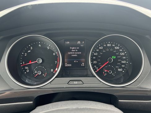 Used 2019 Volkswagen Tiguan S image 12