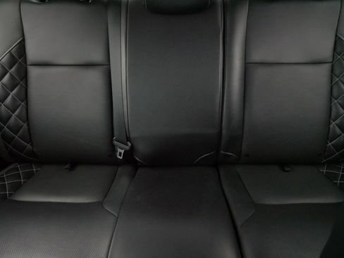 Used 2019 Toyota Tacoma TRD Sport AWD/4WD image 13