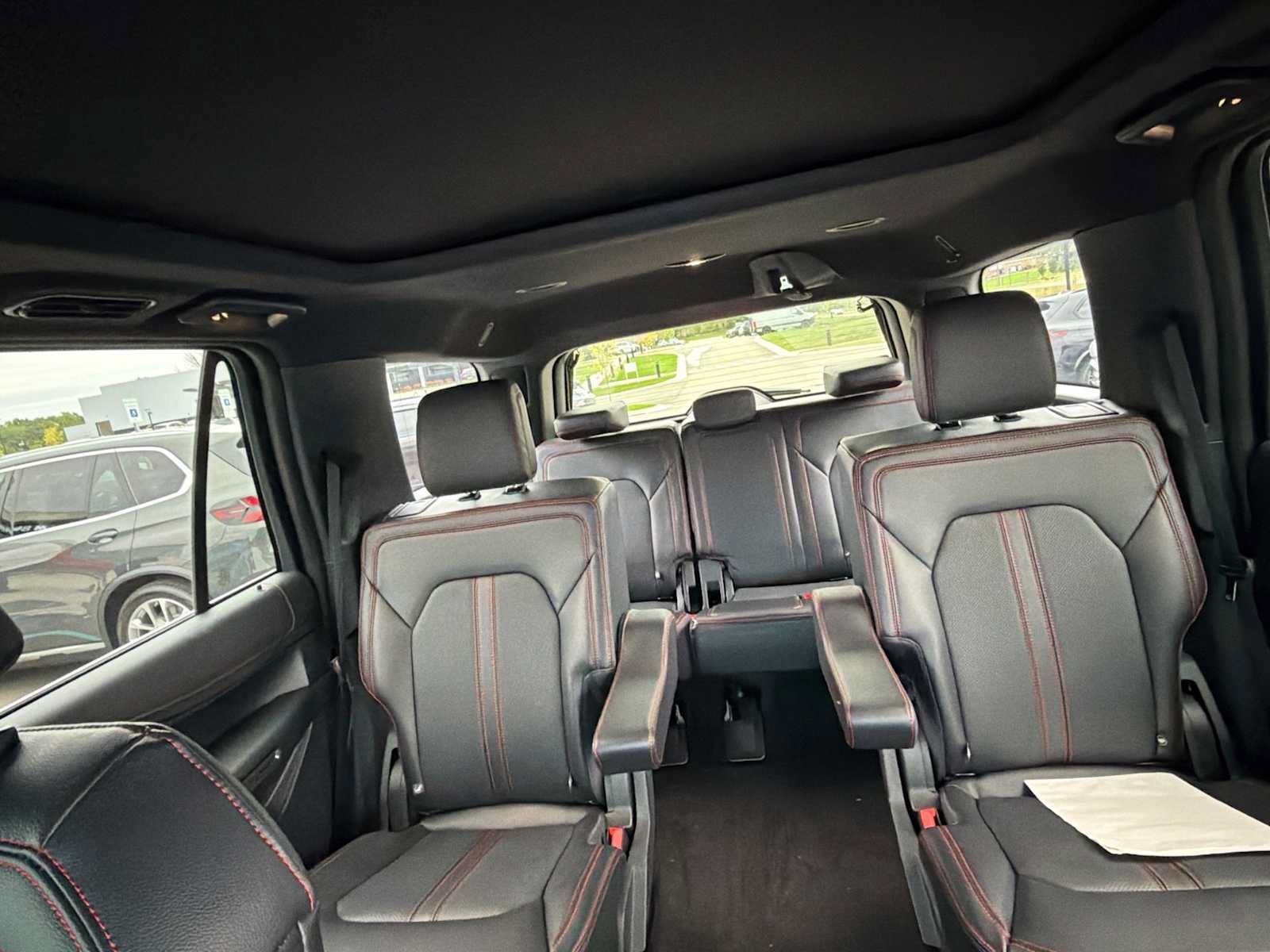 Used 2023 Ford Expedition Limited AWD/4WD image 23