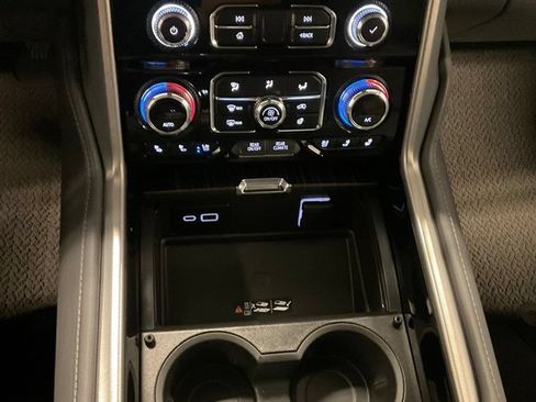 Used 2024 GMC Yukon XL Denali w/ Denali Reserve Package AWD/4WD image 20