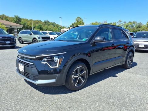 New 2025 Kia Niro EX image 8