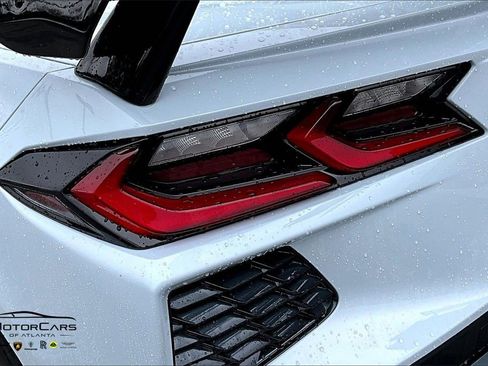 Used 2021 Chevrolet Corvette Stingray Premium Cpe w/ Z51 Performance Package image 23