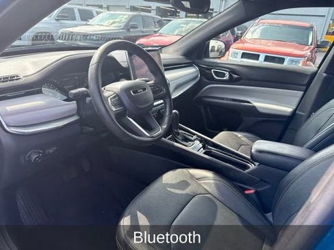 Certified 2023 Jeep Compass Limited AWD/4WD image 9