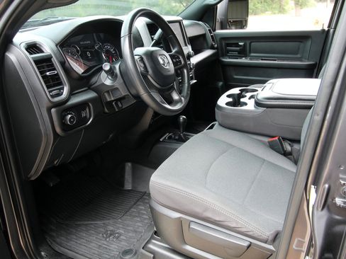 Used 2023 RAM 2500 Tradesman AWD/4WD image 18