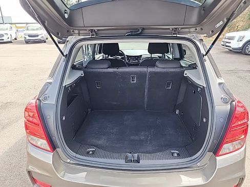 Used 2020 Chevrolet Trax LS w/ Tint and Cruise Package FWD image 12