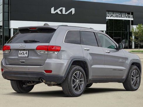 Used 2018 Jeep Grand Cherokee Limited image 6