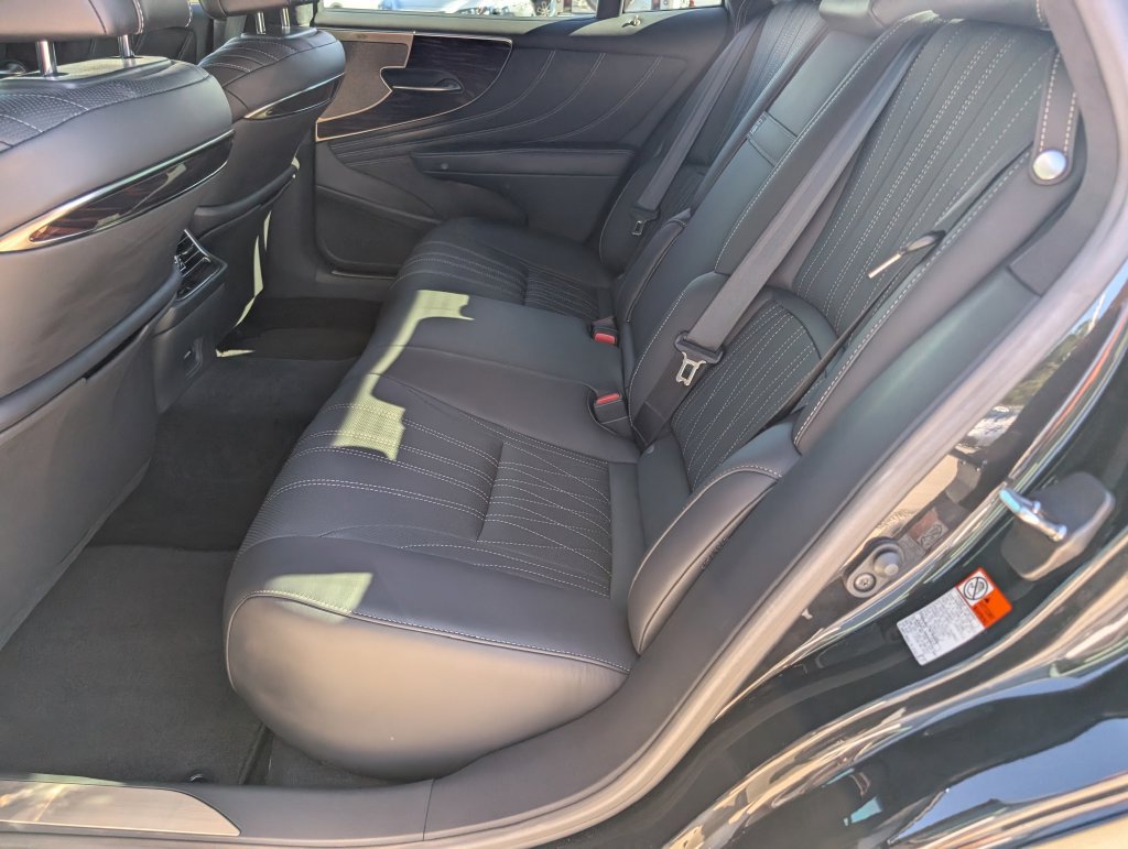 Used 2020 Lexus LS 500 w/ Interior Upgrade Package RWD image 13