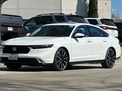 Used 2025 Honda Accord Touring image 8