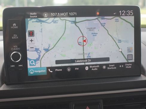 Used 2025 Honda Pilot Touring image 7