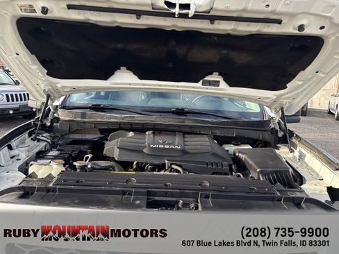 Used 2018 Nissan Titan PRO-4X w/ Pro-4x Convenience Package image 26