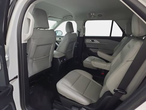Used 2026 Ford Explorer Active w/ Active Comfort Package AWD/4WD image 12