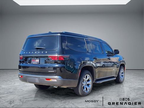 Used 2022 Jeep Wagoneer Series II w/ Rear Seat Video Group 1 image 7