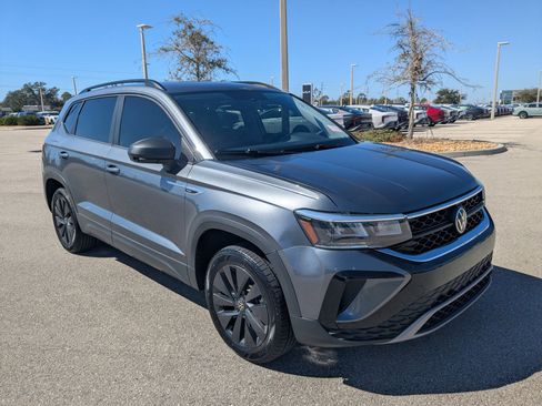 Used 2023 Volkswagen Taos S image 2