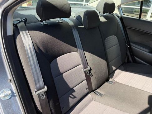 Used 2017 Kia Forte S FWD image 12