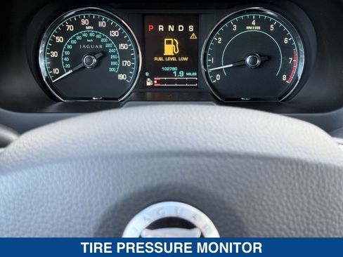 Used 2012 Jaguar XF image 25