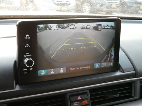 Used 2023 Honda Pilot EX-L image 32