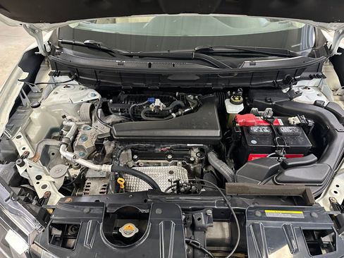 Used 2020 Nissan Rogue SV AWD/4WD image 35
