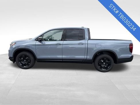 New 2026 Honda Ridgeline Black Edition image 4