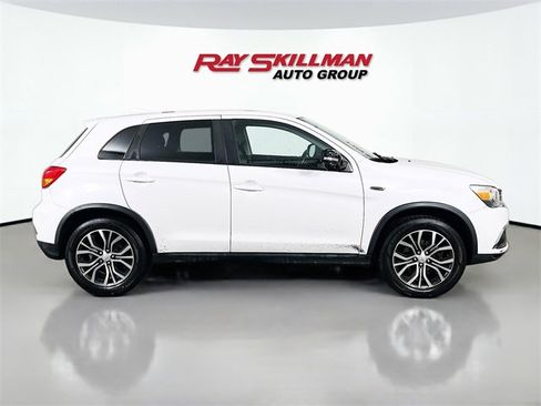 Used 2018 Mitsubishi Outlander Sport ES image 6