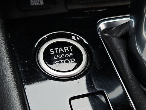 Used 2023 Nissan Kicks SV FWD image 16