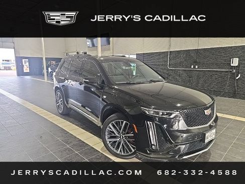 Used 2024 Cadillac XT6 Sport w/ Technology Package AWD/4WD image 4