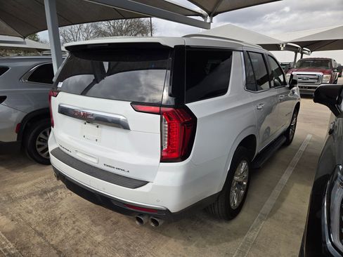 Certified 2024 GMC Yukon Denali image 4