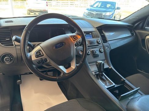 Used 2015 Ford Taurus SEL image 15
