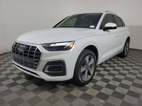 Used 2023 Audi Q5 2.0T Premium Plus w/ Premium Plus Package AWD/4WD image 3