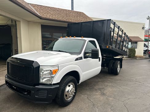 Used 2015 Ford F350 XL image 2