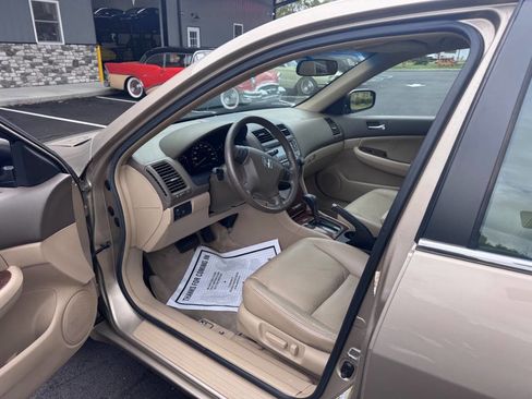 Used 2007 Honda Accord EX image 11