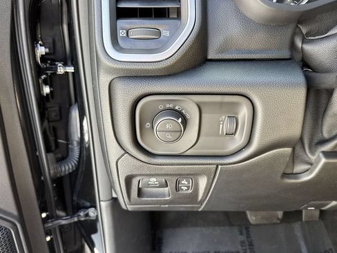 Used 2021 RAM 1500 Big Horn AWD/4WD image 54