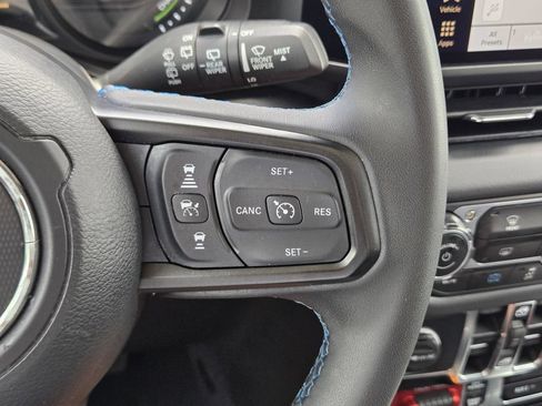 Used 2024 Jeep Wrangler Unlimited Rubicon 4xe AWD/4WD image 28