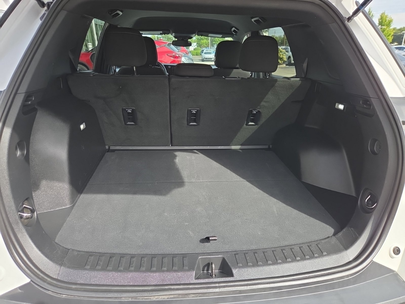 Used 2026 Chevrolet Equinox LT AWD/4WD image 9