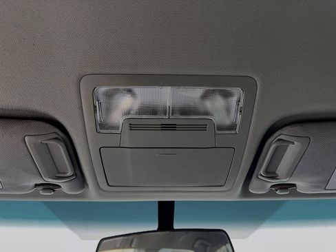 Used 2015 Toyota Camry LE image 21