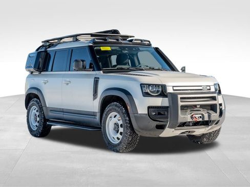 New 2024 Land Rover Defender 110 S image 3