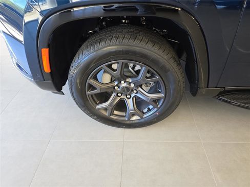 New 2026 Jeep Grand Wagoneer Limited AWD/4WD image 11