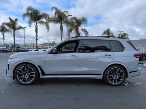 Used 2025 BMW X7 M60i AWD/4WD image 7