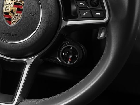 Certified 2022 Porsche Cayenne Coupe AWD/4WD image 27